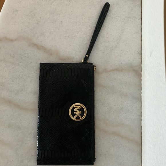 Michael Kors wristlet black snake print - Picture 5 of 5
